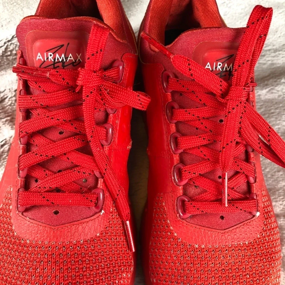 Nike Air Max Men’s: 6.5 Woman’s: 8